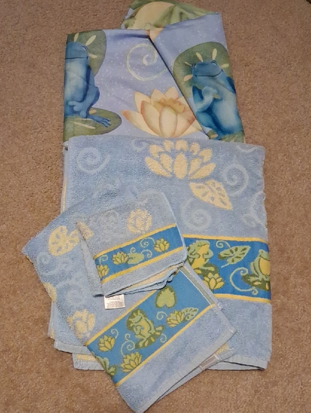 Blue Frog & Lotus Pattern Bath Towel Set